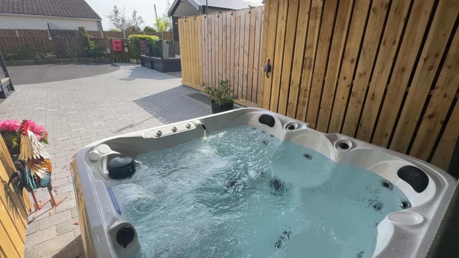 The Pods At Haulfryn Caravan Park Whitford Экстерьер фото